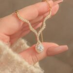 Wavy Crystal Teardrop Necklace