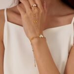 white heart handchain - Image 4