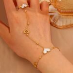 white heart handchain
