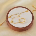 white heart handchain - Image 5