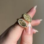 pinky ring 
أنت عمري