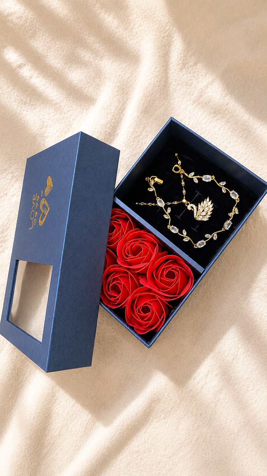 2026/07/1000381374.jpg white Gold combo with flower box - Image 1